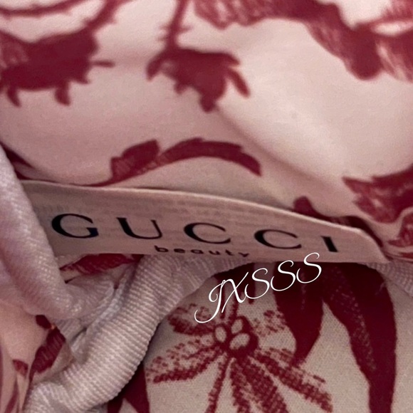 Light Pink Gucci Beauty (Floral-Detailed) Cosmetic-Makeup Bag - Picture 11 of 16